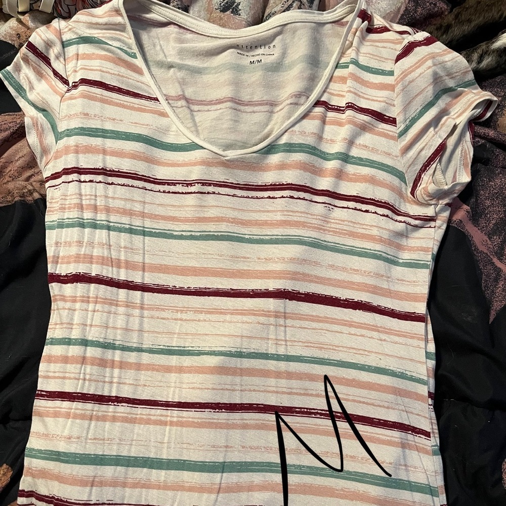 V neck tshirt